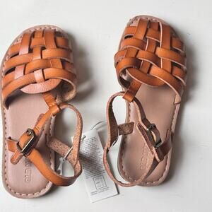 Old Navy Toddler Girls Tan  Faux Leather Sandals with Woven Design Sz 8 NWT